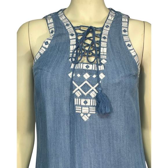 3/$20 Chelsea Violet Sz XS Shift Dress Lace Up Neckline Embroidered Chambray - Picture 5 of 11